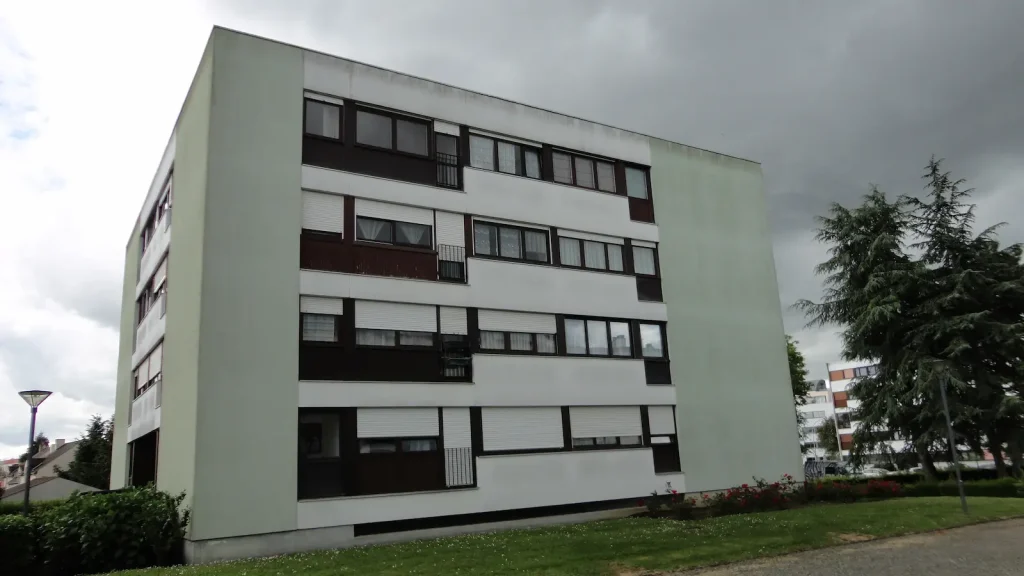 Rénovation énergétique de la résidence La Harlière à Nantes par FLéconomie, façade bâtiment