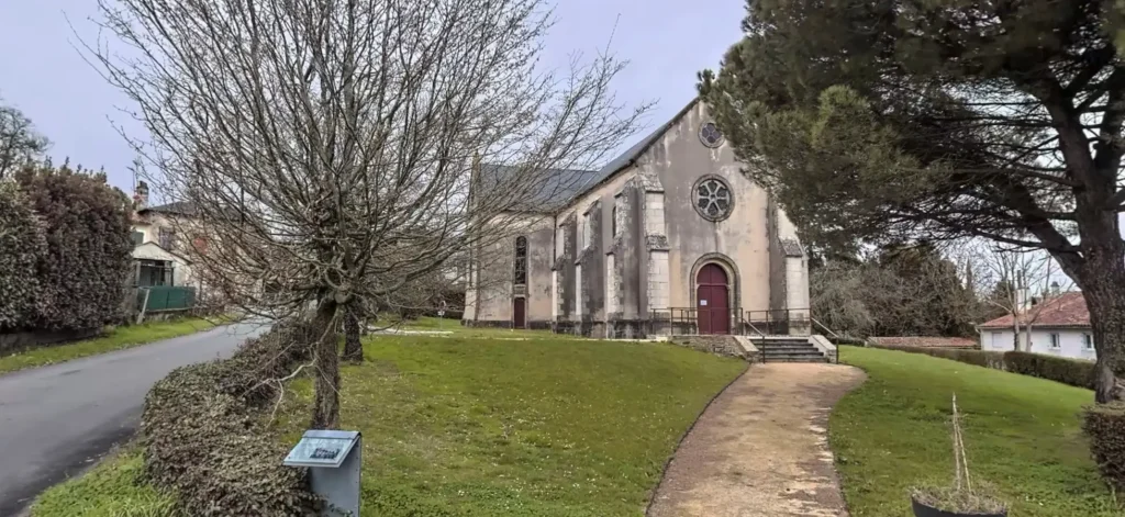 Travaux de mise en valeurs de l'espace public de la mairie, l'école et l'église de Faymoreau - église