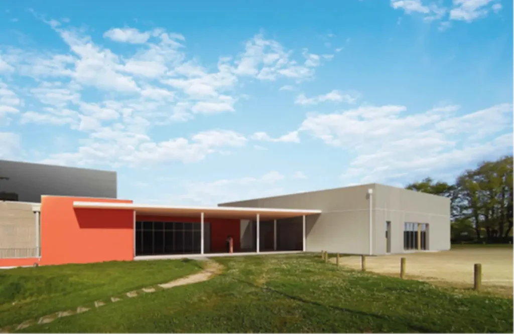 Construction d'une salle de danse, gymnastique et fitness au Poiré sur vie